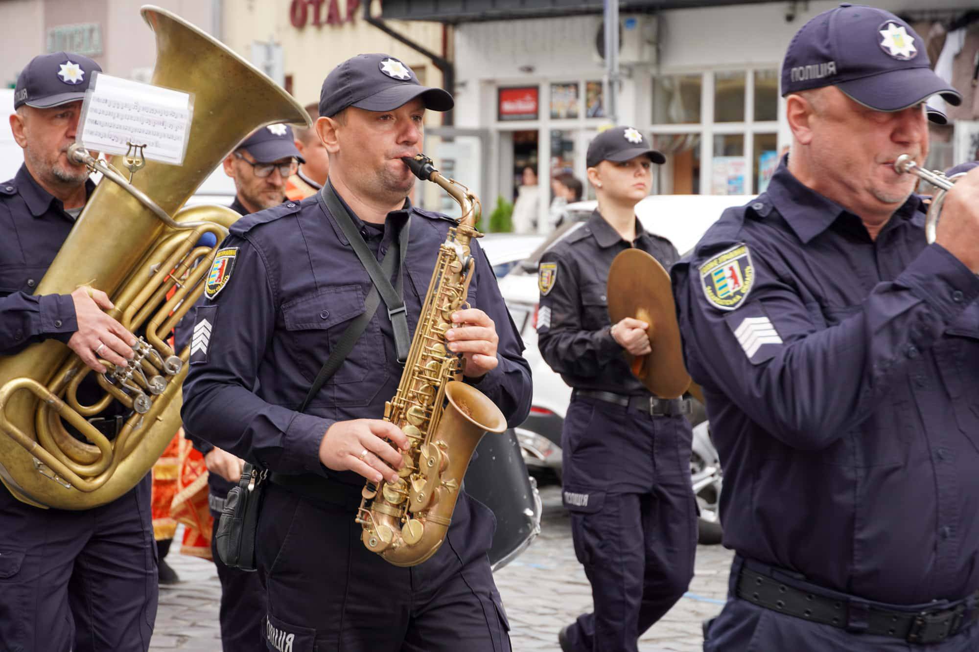 До останнього залишався там, де був потрібен побратимам та рідній Україні: з таким Героєм – 52-річним старшим солдатом Юрієм Сабо – сьогодні попрощався Ужгород