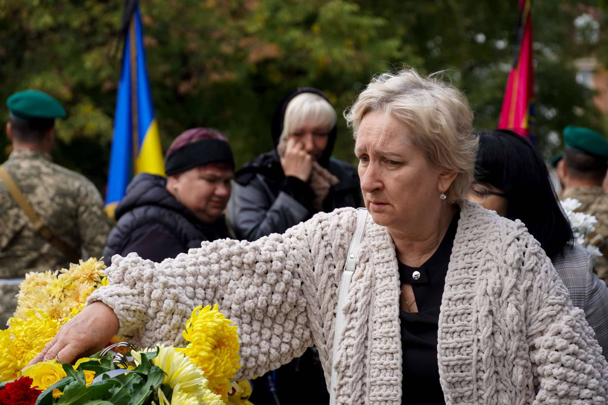 Його повернення рідні чекали більше року: в Ужгороді сьогодні поховали 47-річного старшого солдата Олександра Талахадзе