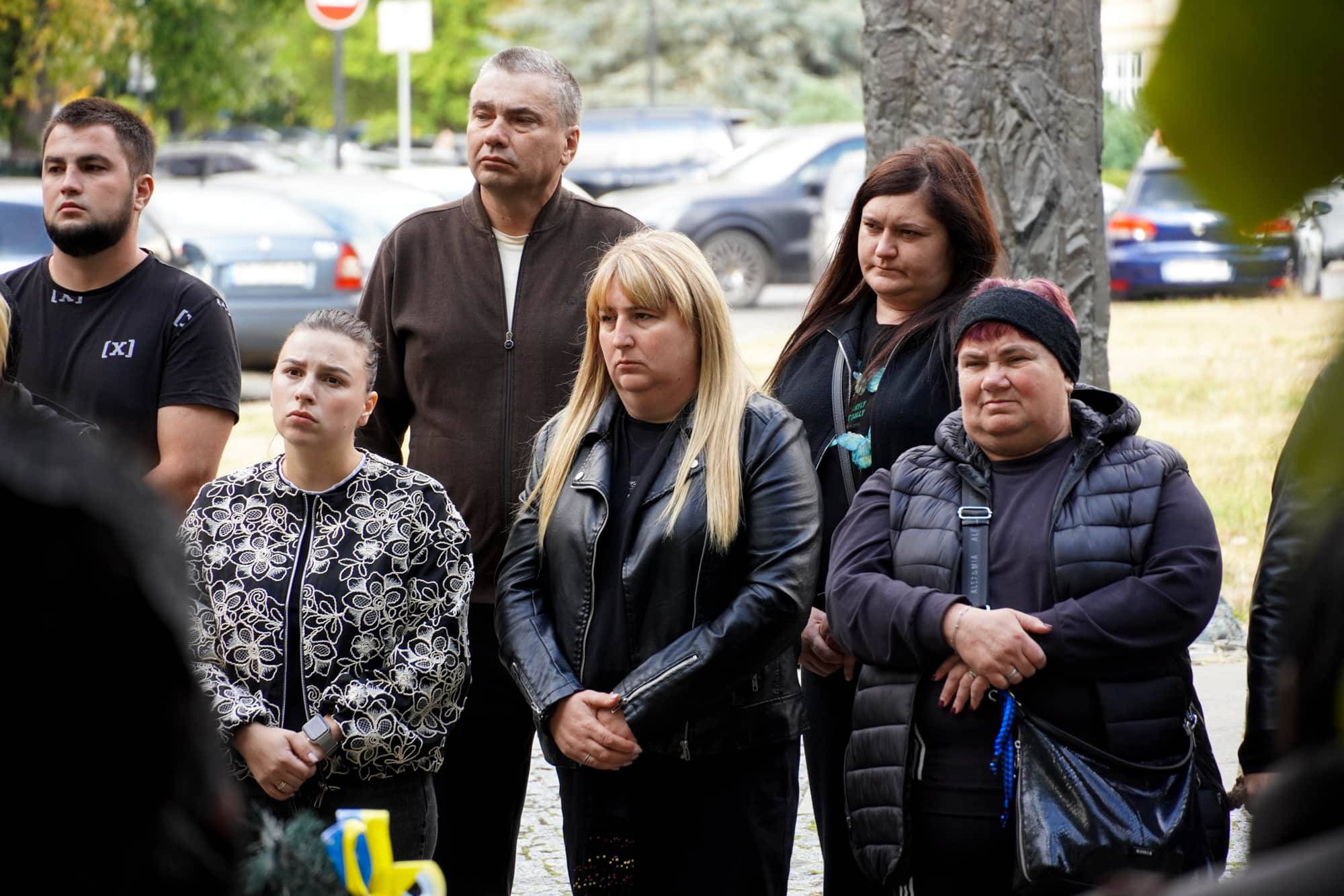 Його повернення рідні чекали більше року: в Ужгороді сьогодні поховали 47-річного старшого солдата Олександра Талахадзе