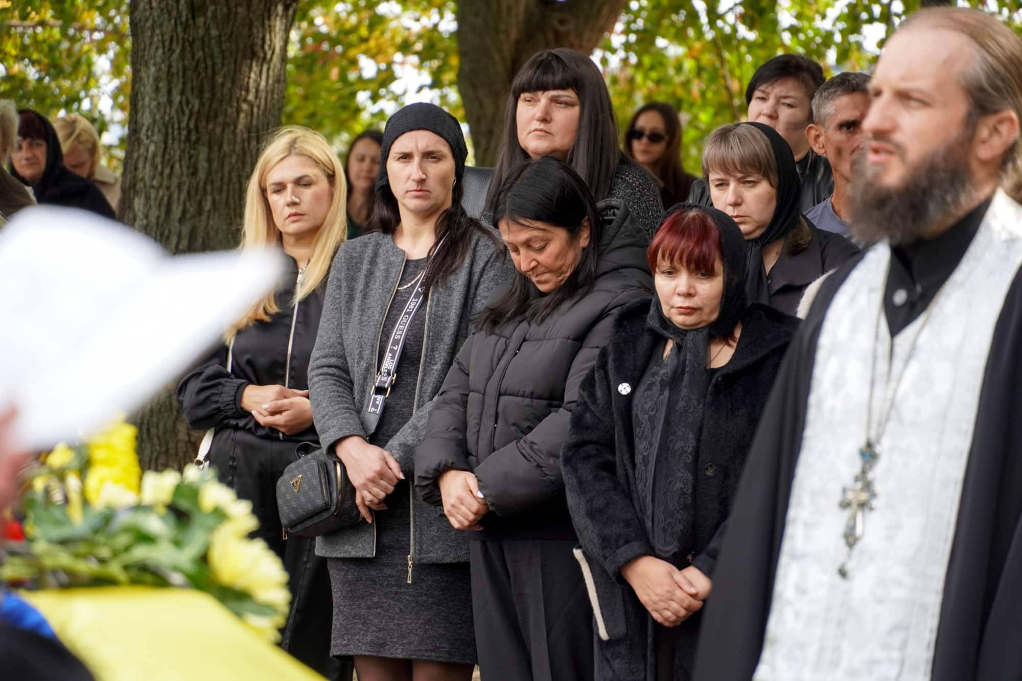 Його повернення рідні чекали більше року: в Ужгороді сьогодні поховали 47-річного старшого солдата Олександра Талахадзе