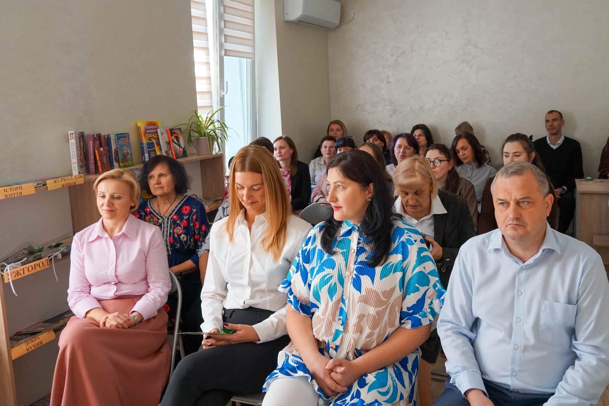 Ужгородська бібліотека-філія №4 цьогоріч відзначає Всеукраїнський день бібліотек в оновленому приміщенні на вул. Залізничній