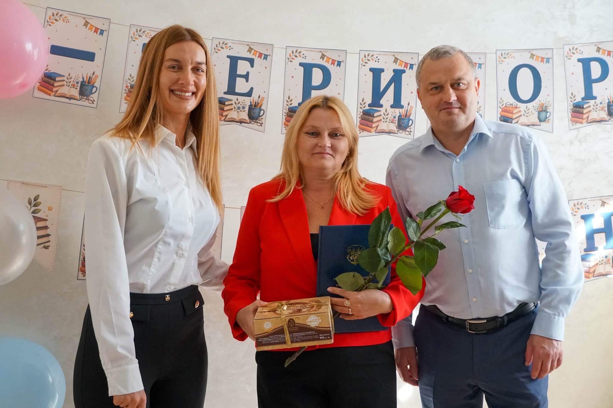 Ужгородська бібліотека-філія №4 цьогоріч відзначає Всеукраїнський день бібліотек в оновленому приміщенні на вул. Залізничній
