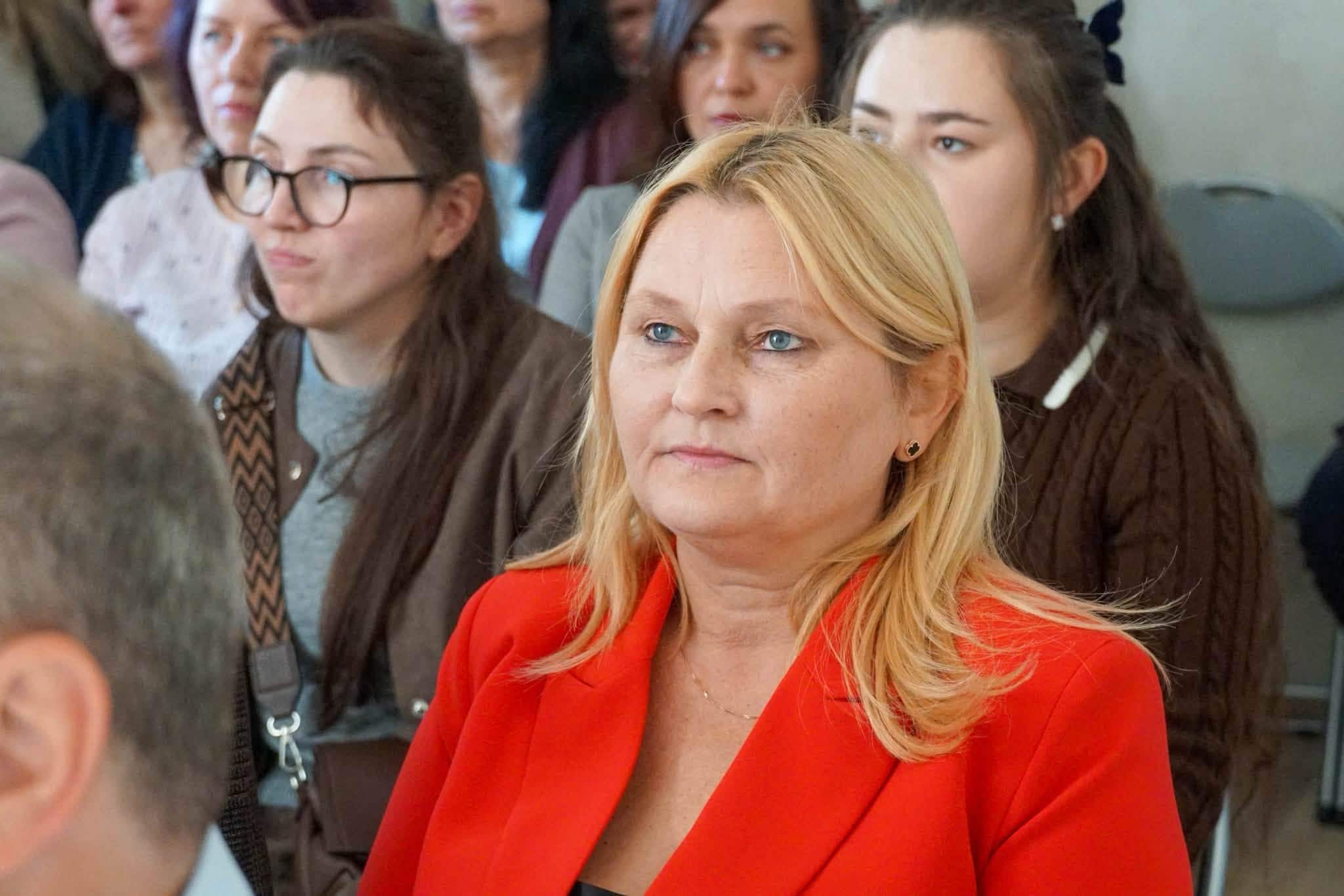Ужгородська бібліотека-філія №4 цьогоріч відзначає Всеукраїнський день бібліотек в оновленому приміщенні на вул. Залізничній