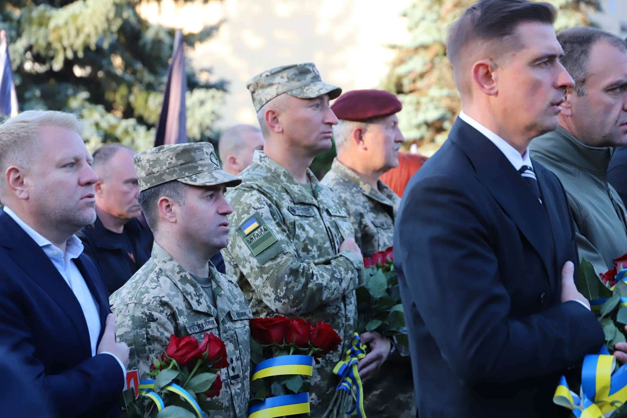Сьогодні, 1 жовтня, у День захисників та захисниць України, вшанували пам'ять полеглих воїнів на Пагорбі Слави