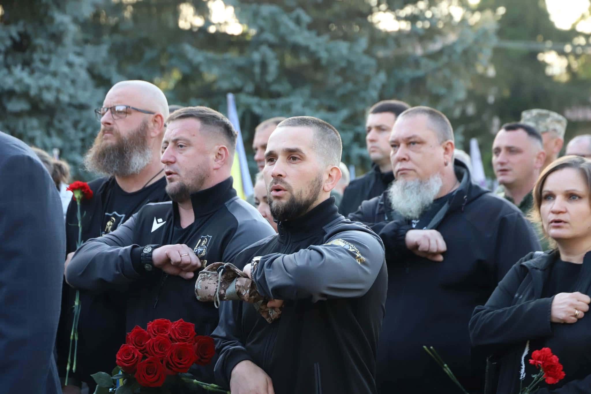 Сьогодні, 1 жовтня, у День захисників та захисниць України, вшанували пам'ять полеглих воїнів на Пагорбі Слави