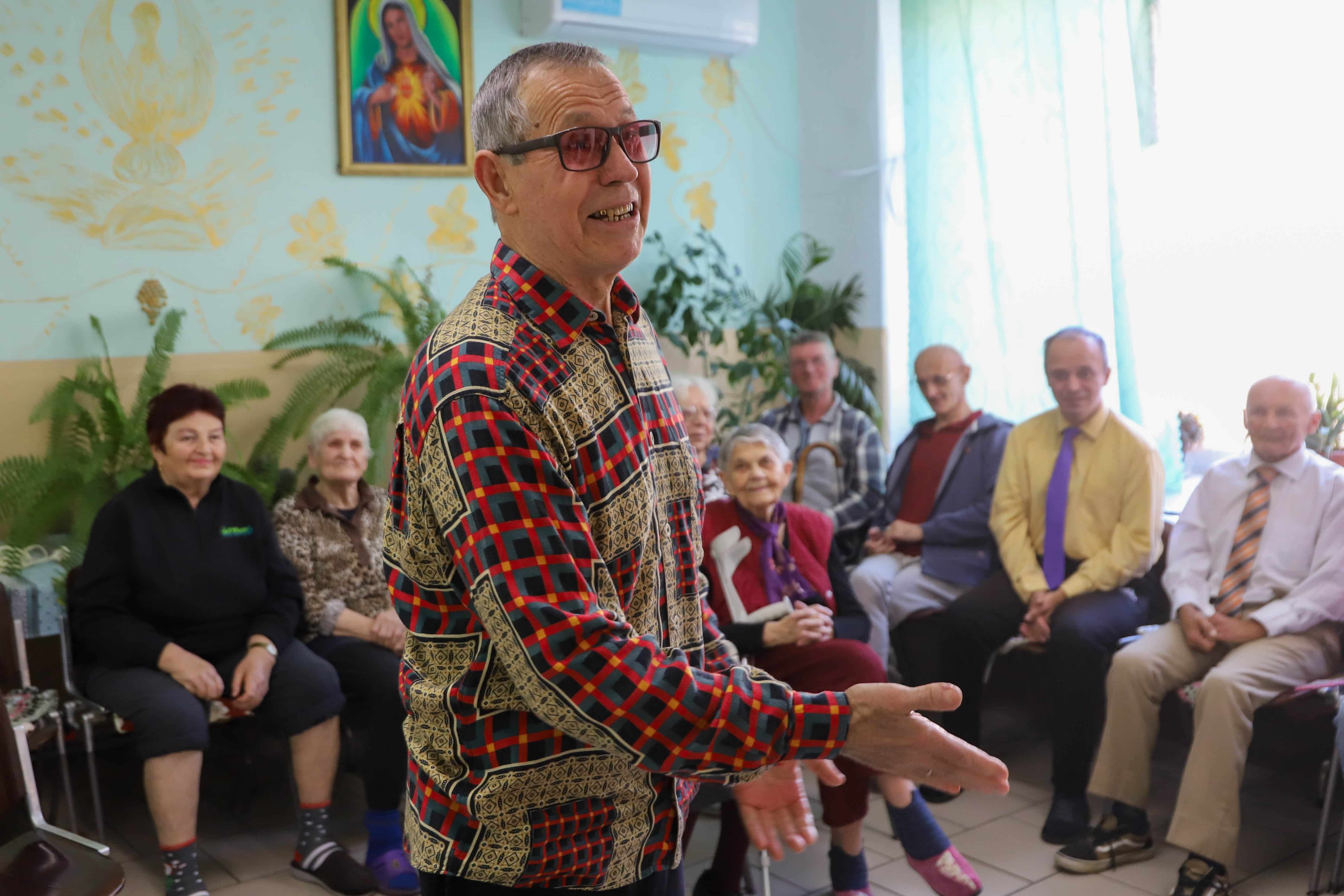 Для підопічних відділення стаціонарного догляду Ужгородського міського терцентру соціального обслуговування департаменту соціальної політики міської ради організували тепле свято
