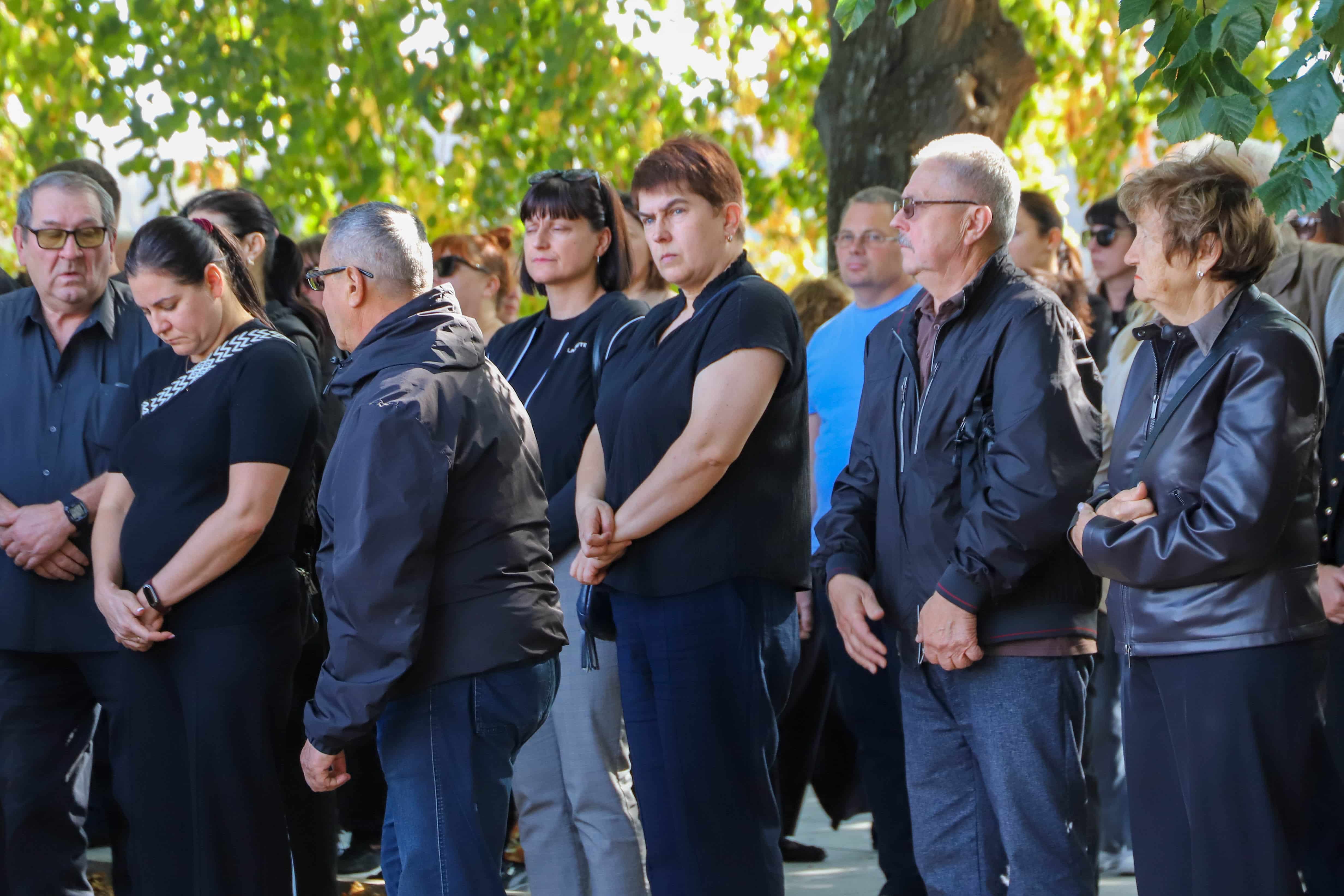В Ужгороді сьогодні попрощалися зі ще одним захисником – 46-річним старшим сержантом Віталієм Черваком