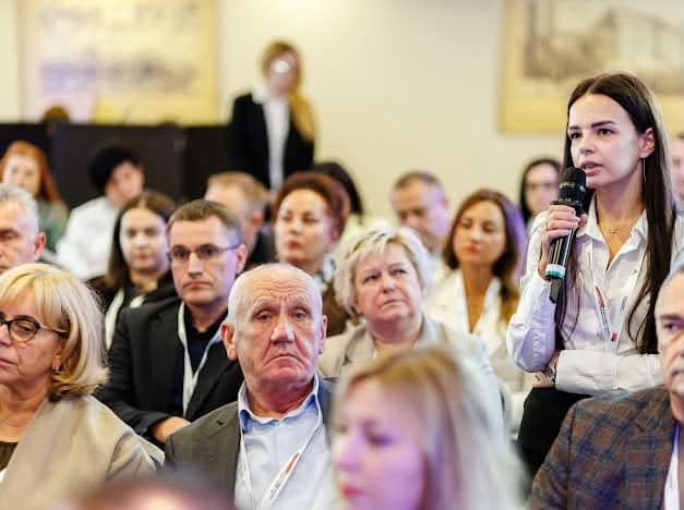 Розвиток реабілітації: представники Ужгорода взяли участь у регіональному форумі у Львові
