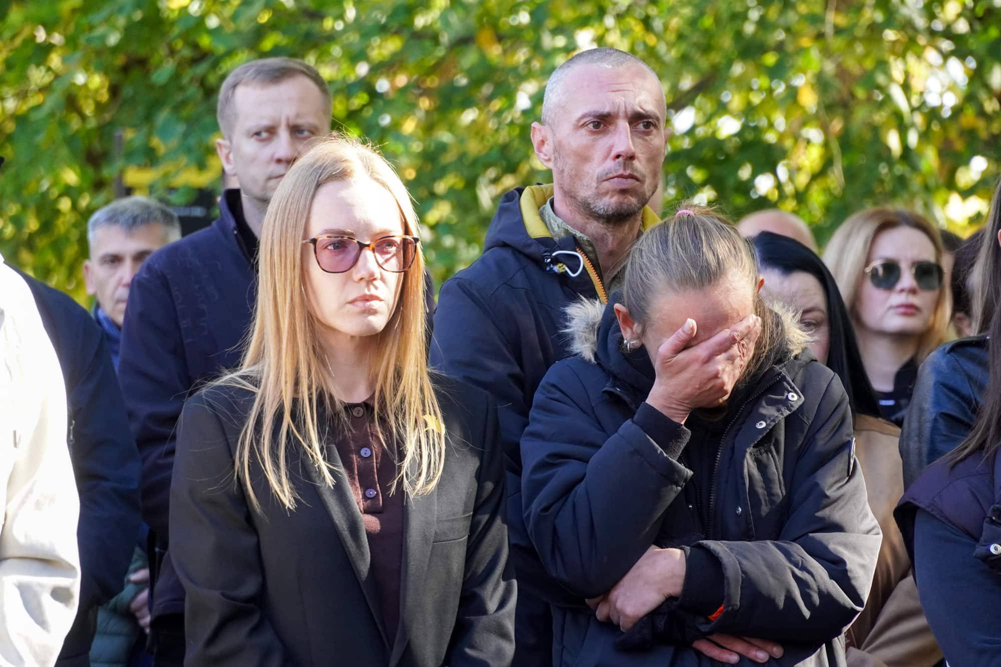 В Ужгороді сьогодні провели в останню земну дорогу полеглого захисника – 36-річного майстер-сержанта Володимира Славича