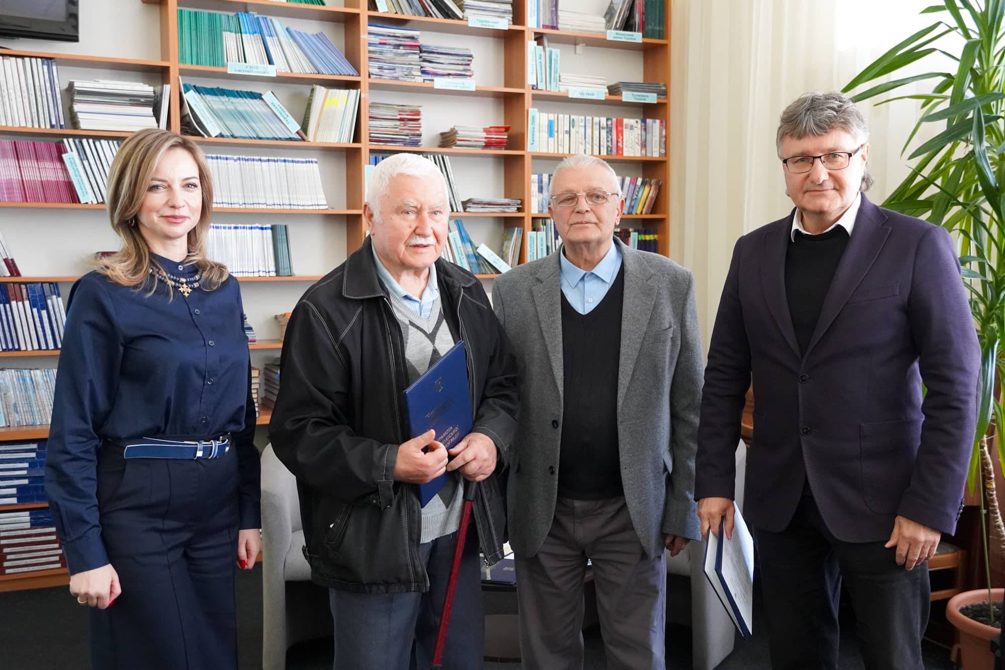 В Ужгороді відзначили 80-річчя Закарпатської обласної організації письменників