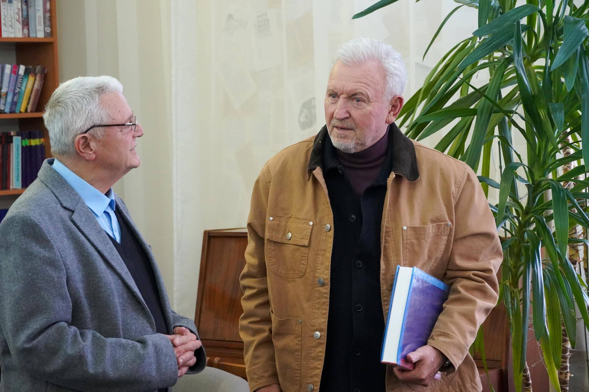 В Ужгороді відзначили 80-річчя Закарпатської обласної організації письменників
