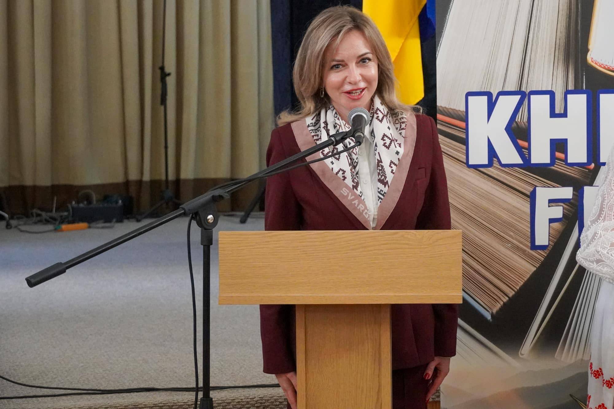 В Ужгороді стартувала XV ювілейна виставка-ярмарок «Книга-фест 2026»