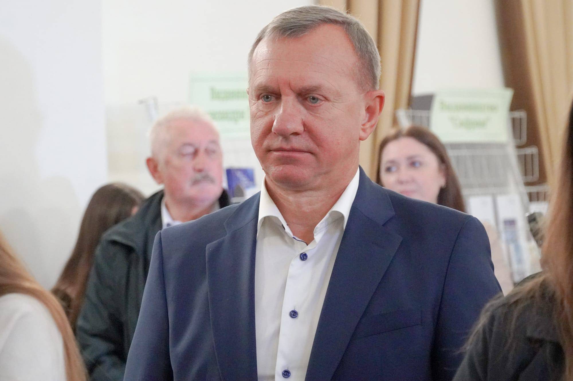 В Ужгороді стартувала XV ювілейна виставка-ярмарок «Книга-фест 2026»