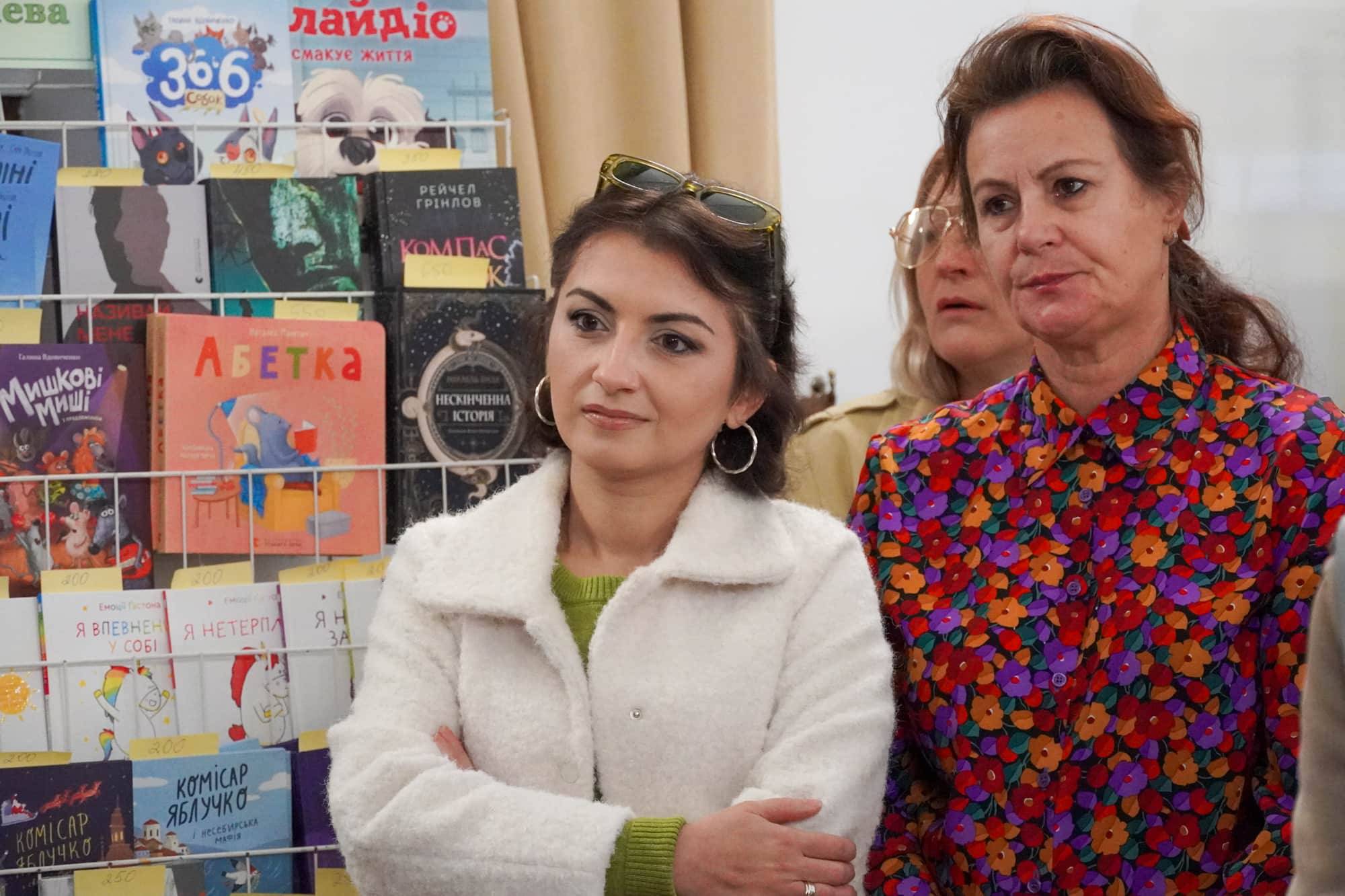 В Ужгороді стартувала XV ювілейна виставка-ярмарок «Книга-фест 2026»