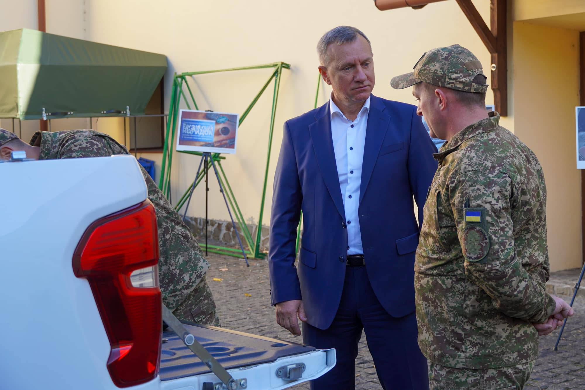 В Ужгороді стартувала XV ювілейна виставка-ярмарок «Книга-фест 2026»