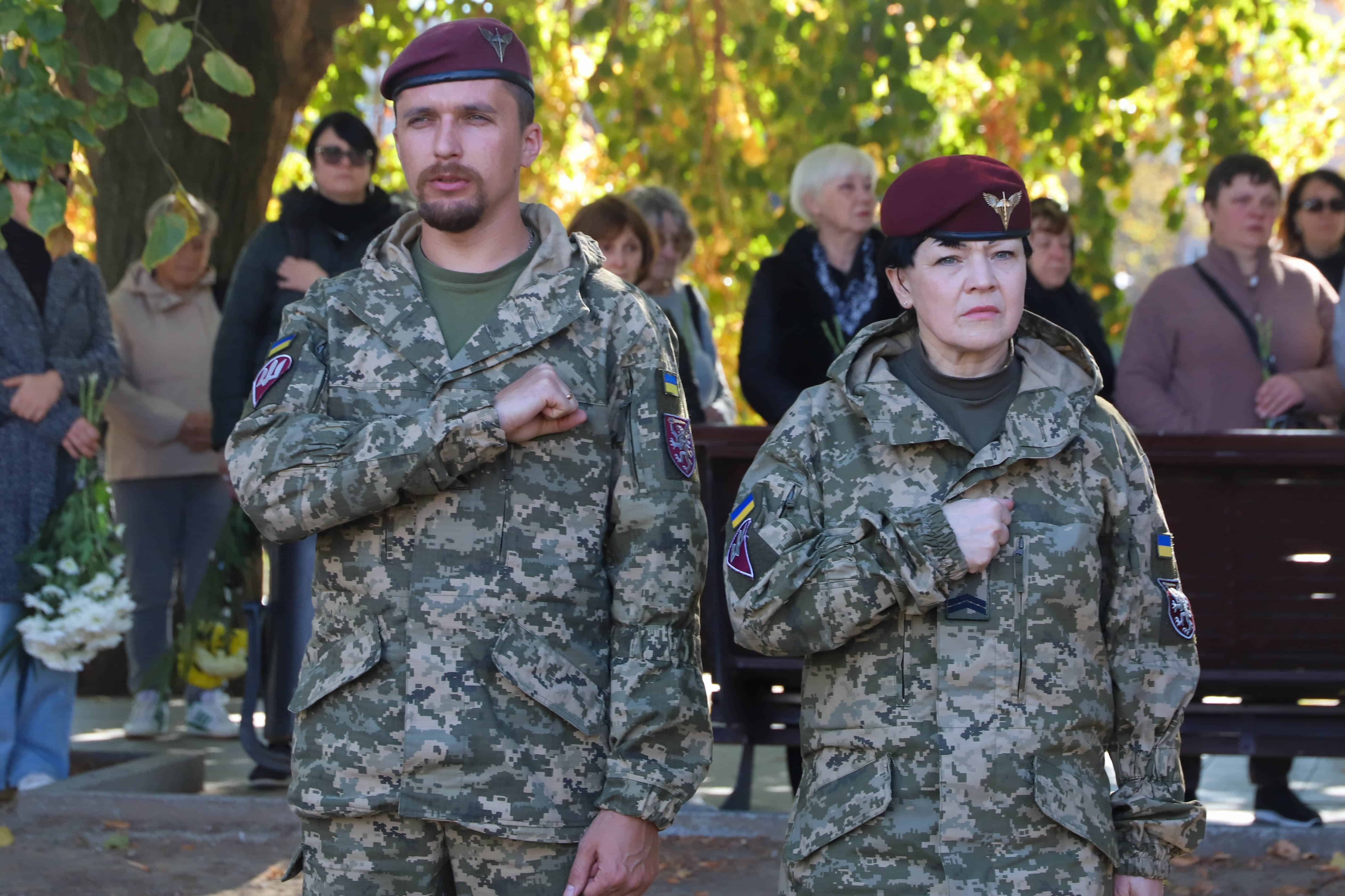 В Ужгороді сьогодні попрощалися зі ще одним захисником – 38-річним солдатом Юрієм Грицаком