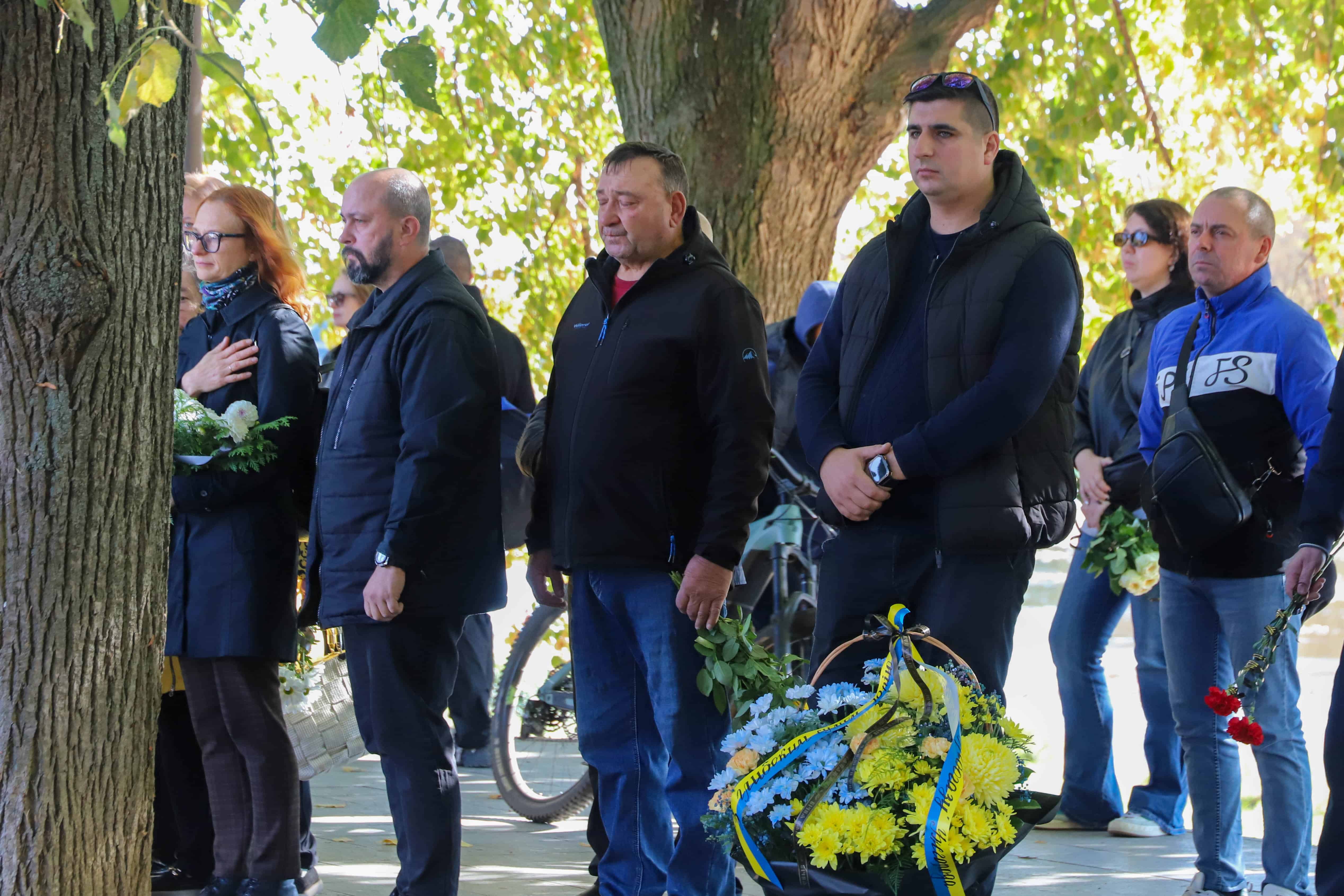 В Ужгороді сьогодні попрощалися зі ще одним захисником – 38-річним солдатом Юрієм Грицаком