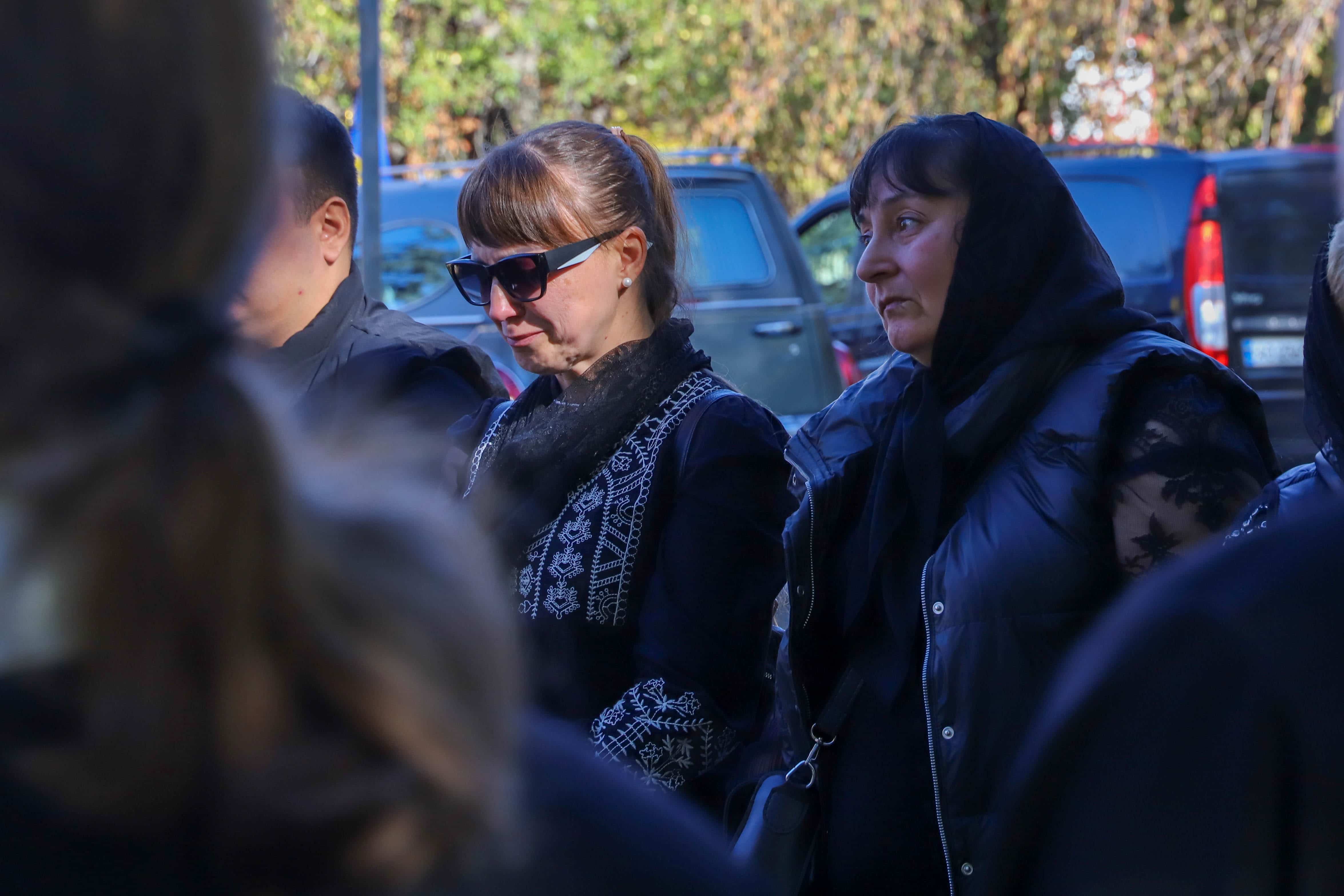 В Ужгороді сьогодні попрощалися зі ще одним захисником – 38-річним солдатом Юрієм Грицаком