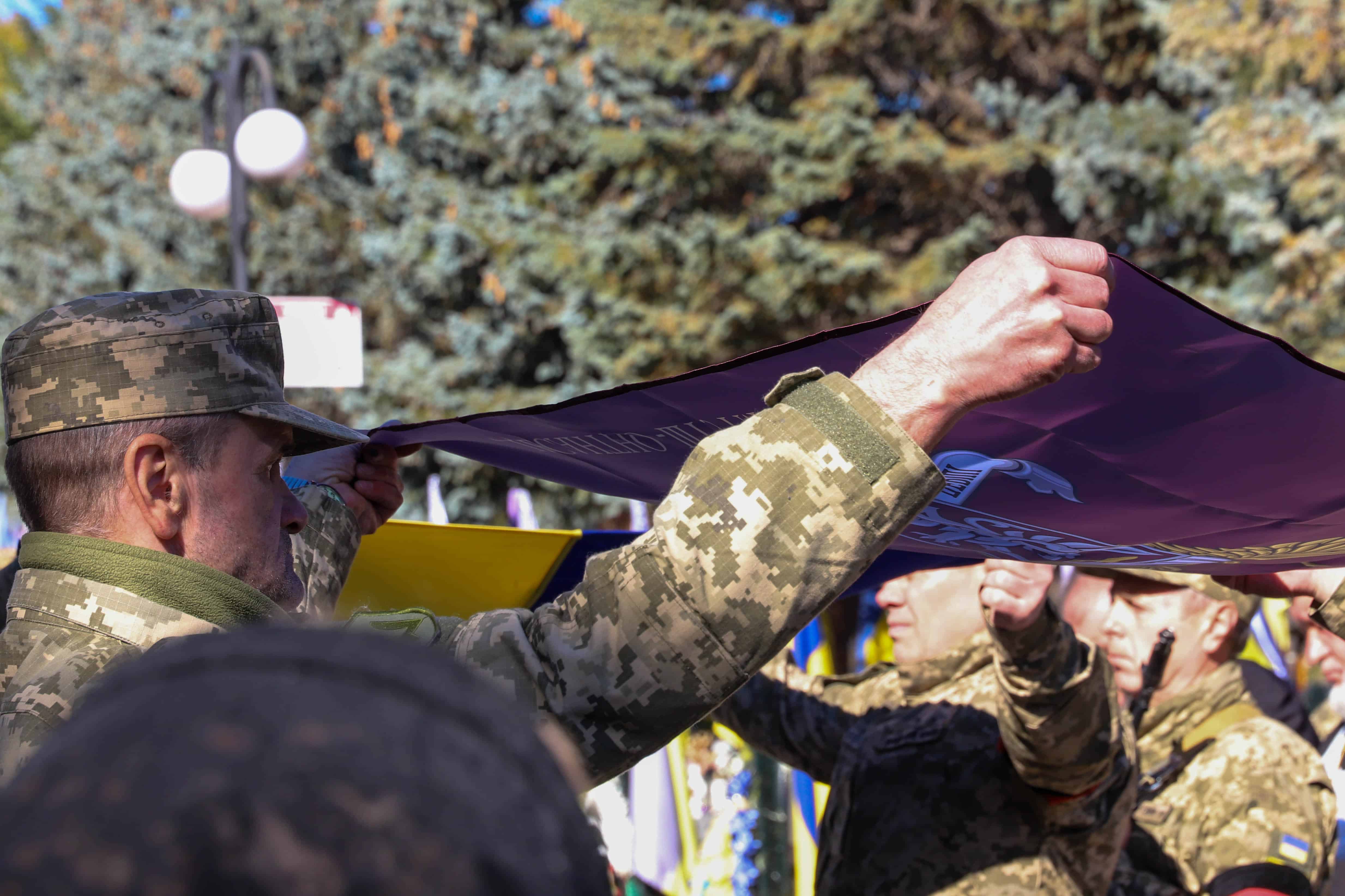 В Ужгороді сьогодні попрощалися зі ще одним захисником – 38-річним солдатом Юрієм Грицаком