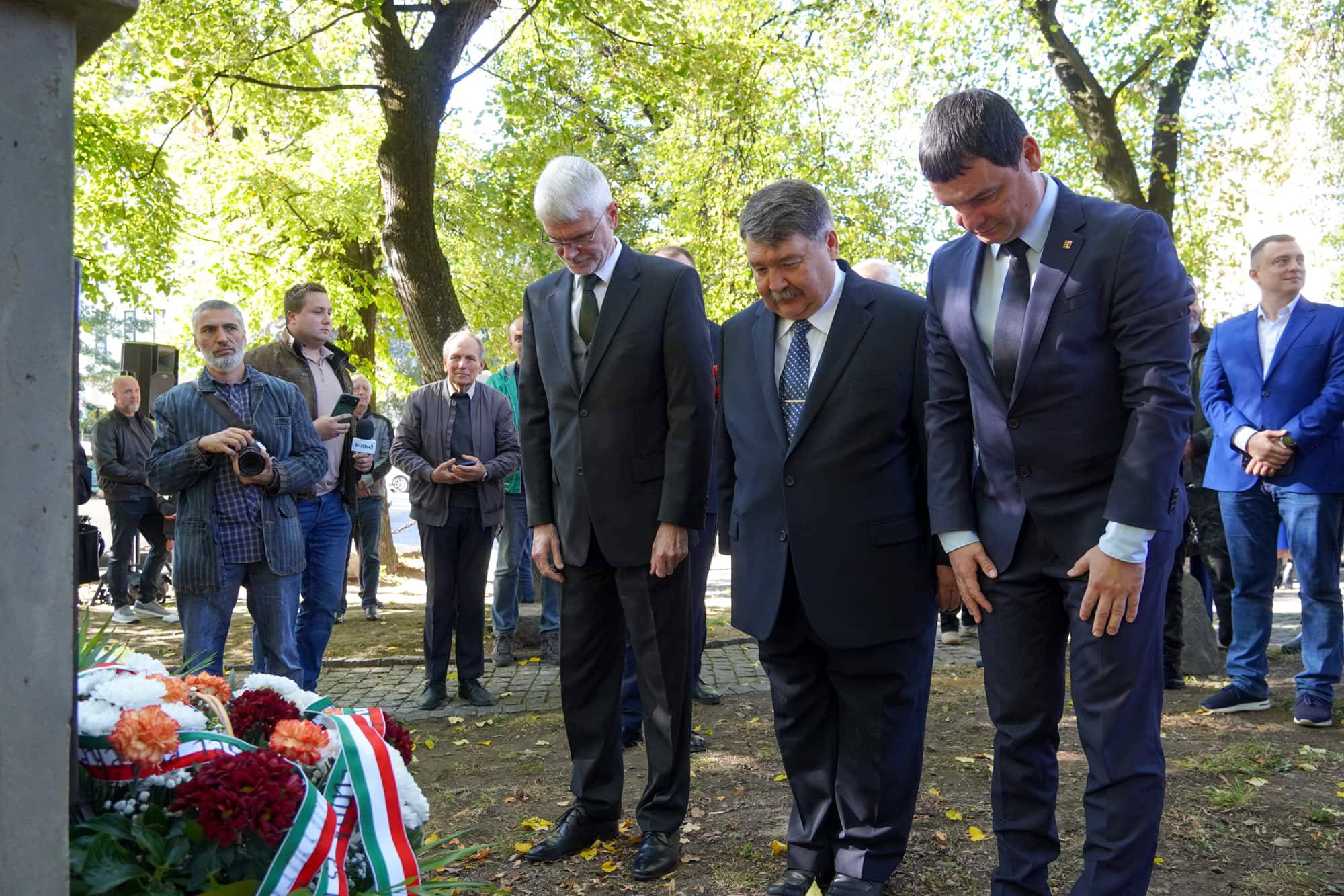 В Ужгороді відкрили пам’ятник Імре Надю – одному з лідерів Угорської революції 1956 року