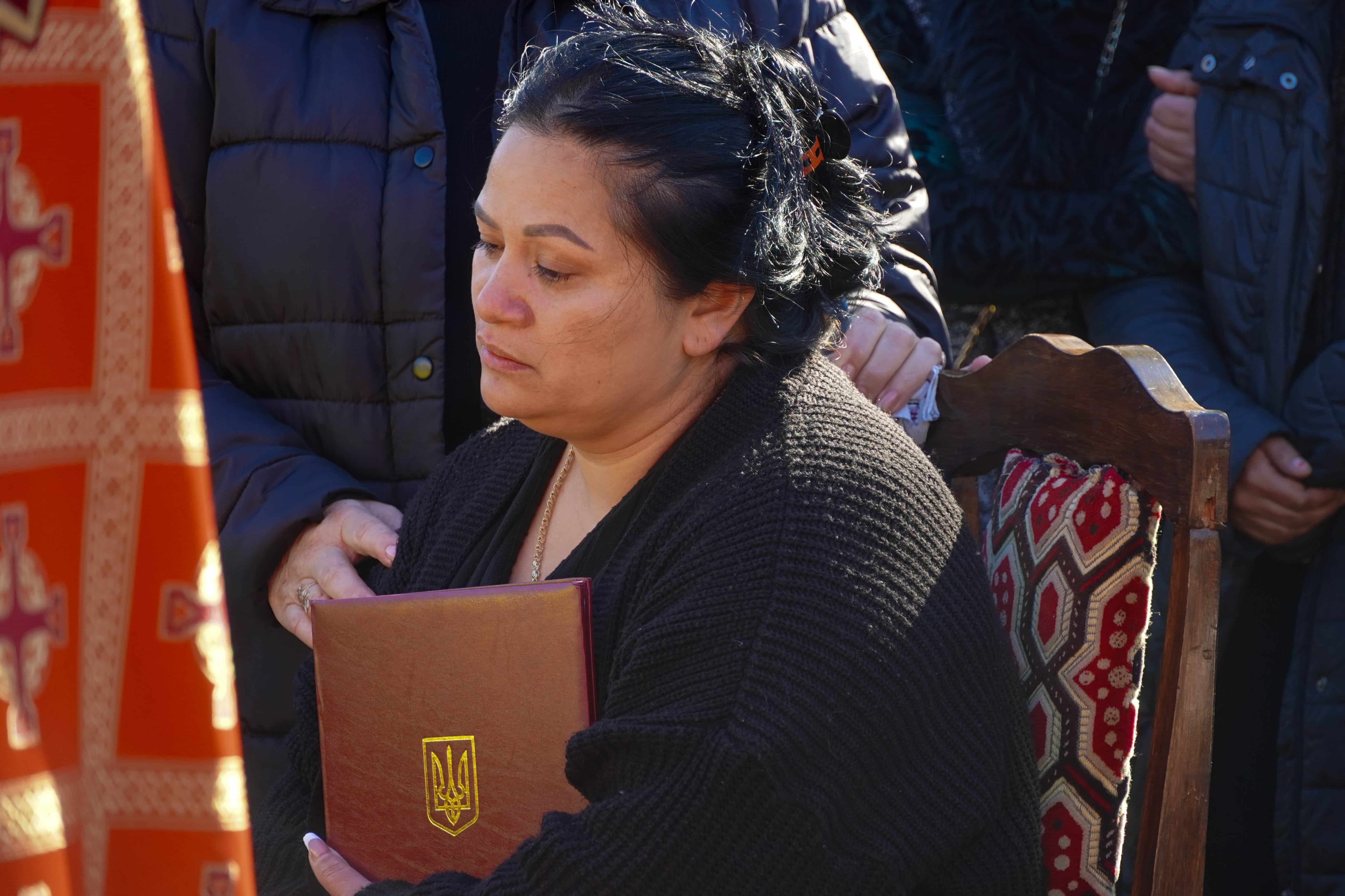 Сьогодні в Ужгороді попрощалися із полеглим Захисником Аркадієм Шугаром