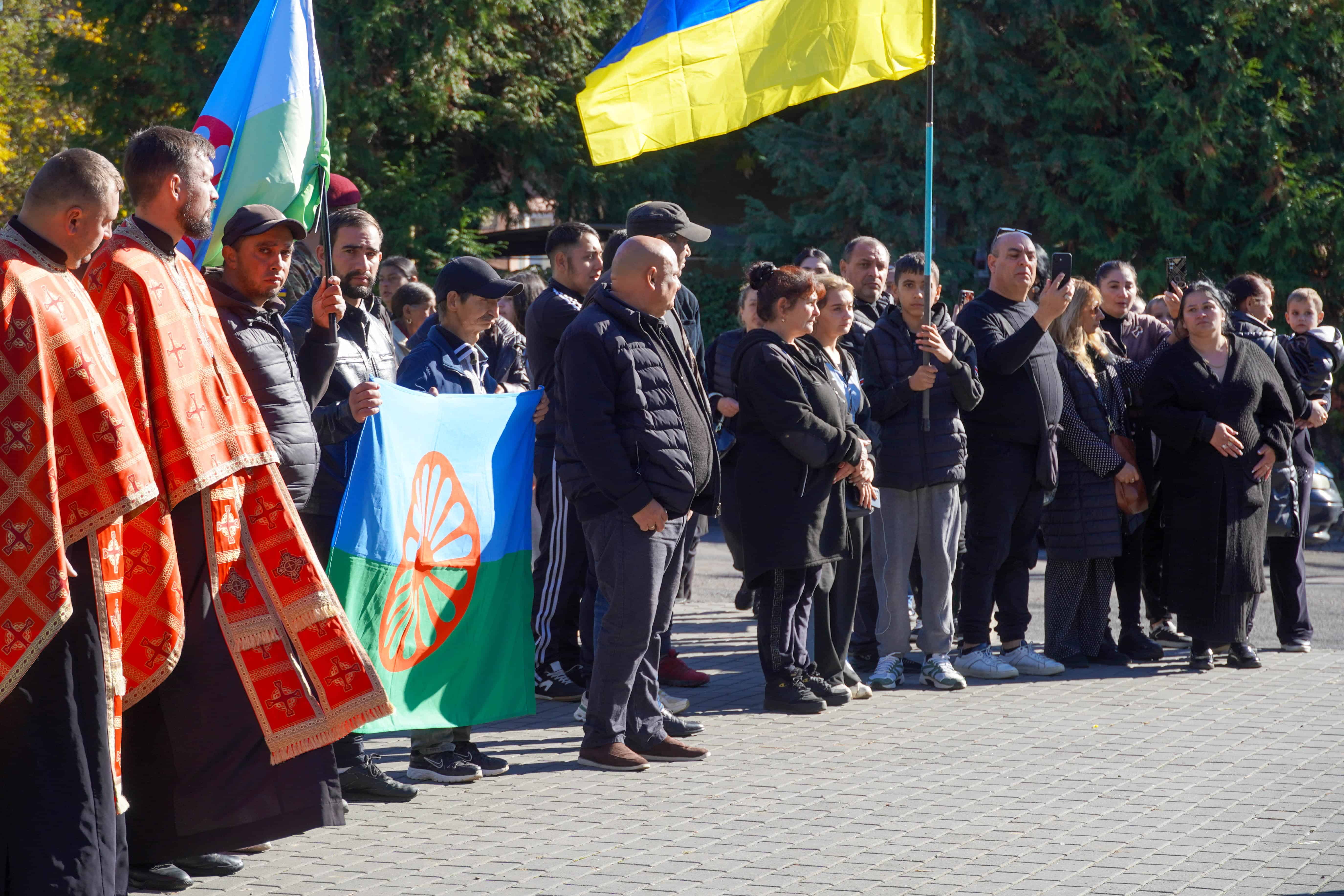 Сьогодні в Ужгороді попрощалися із полеглим Захисником Аркадієм Шугаром
