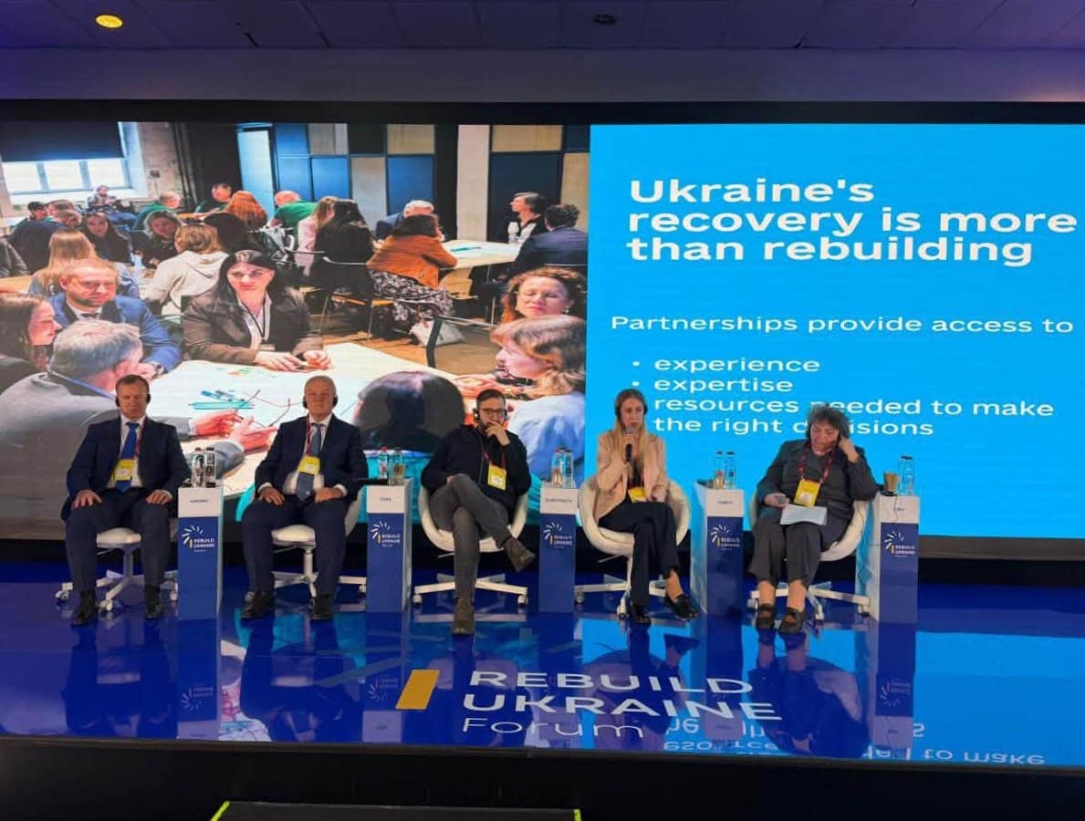 Богдан Андріїв підписав у Бухаресті протокол намірів про співпрацю Ужгорода із румунським містом Бузеу