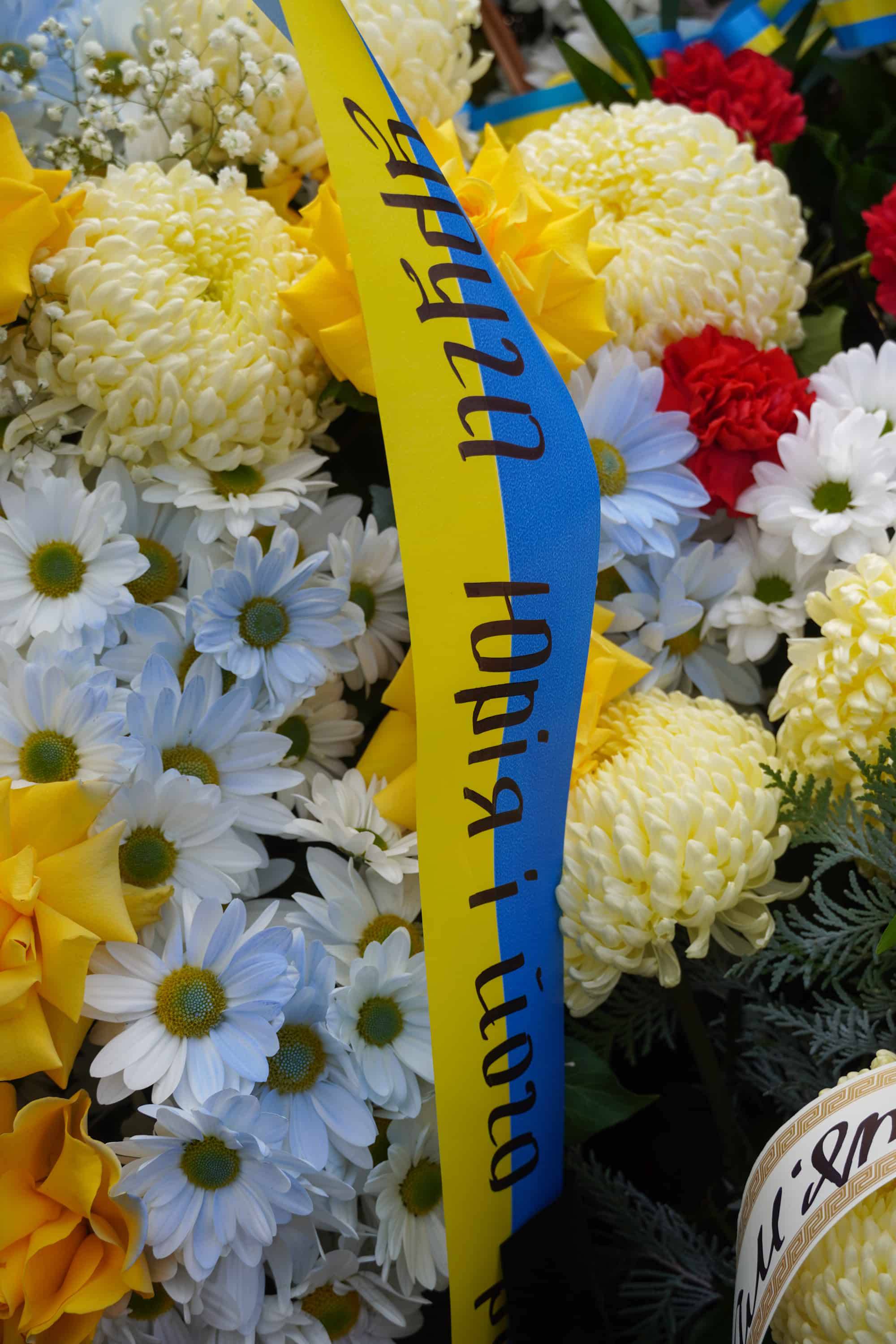 Сьогодні в Ужгороді провели в останню путь молодшого сержанта Анатолія Кофеля – 19-річного воїна, який загинув, захищаючи Україну