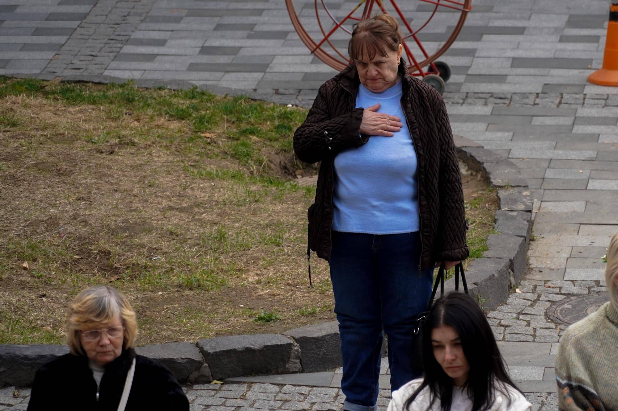 Сьогодні в Ужгороді провели в останню путь молодшого сержанта Анатолія Кофеля – 19-річного воїна, який загинув, захищаючи Україну