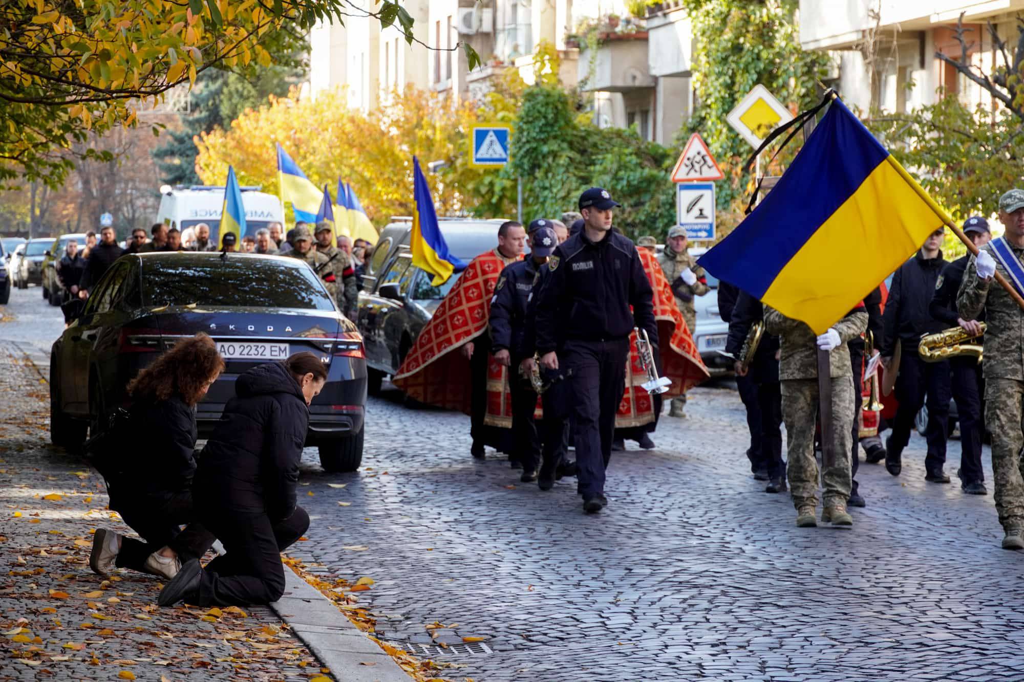 В Ужгороді попрощалися із молодшим сержантом Валентином Балогою