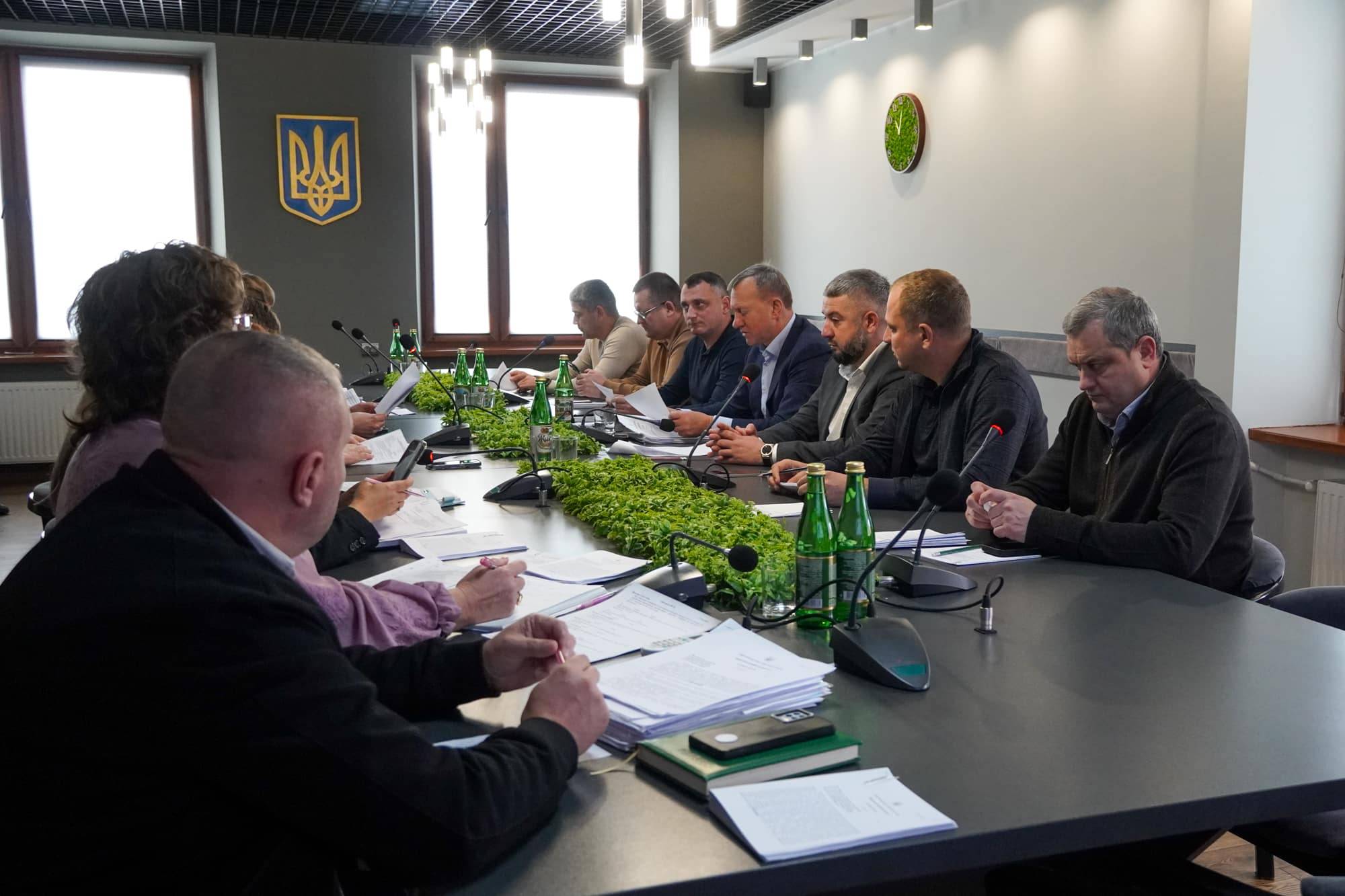 Чергове засідання виконкому Ужгородської міськради: про матеріальний резерв, житлові будинки та міські програми