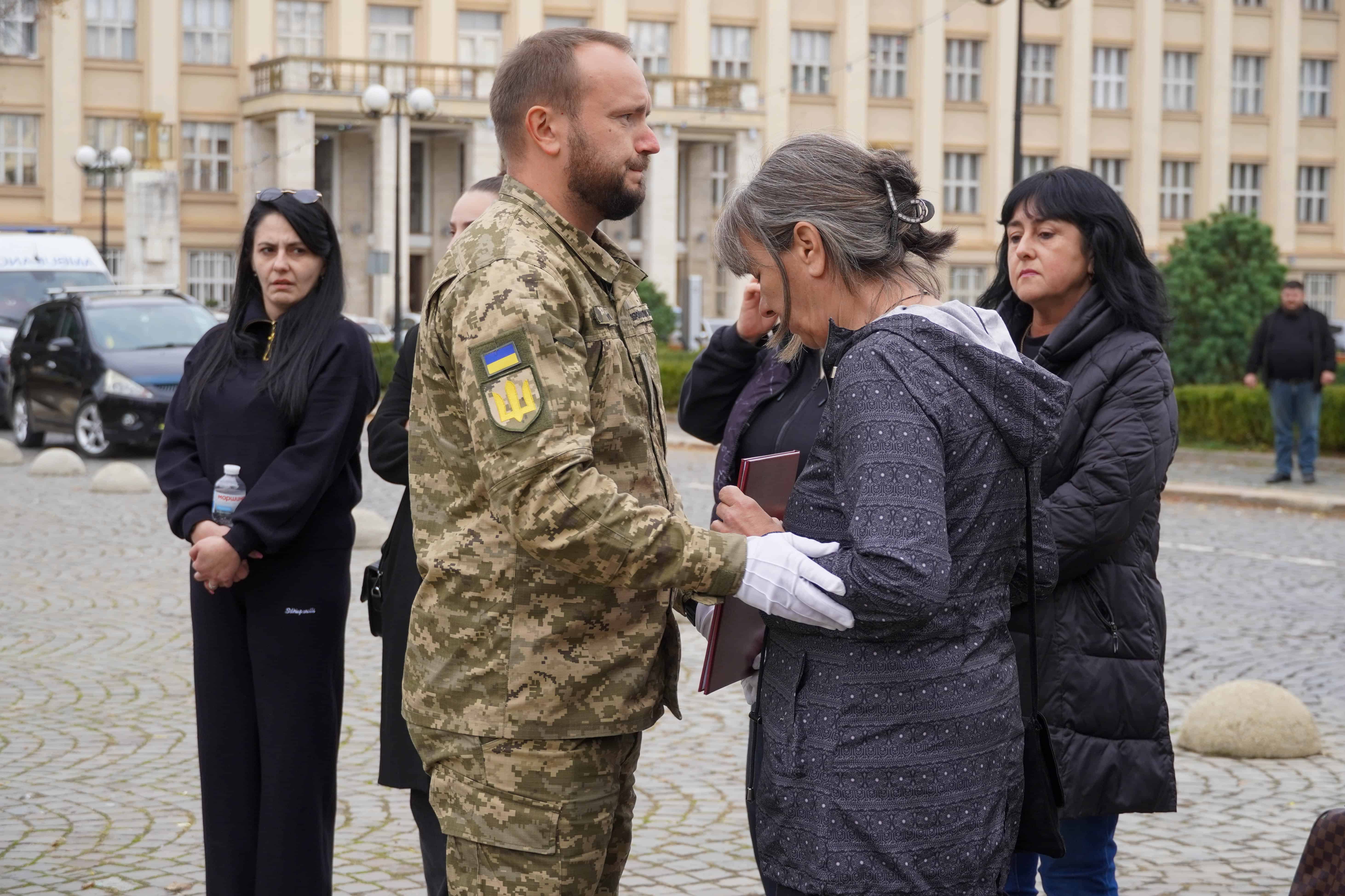 Понад півтора року рідні чекали на його повернення: до Ужгорода повернувся «на щиті» 36-річний старший солдат Дмитро Шевчук