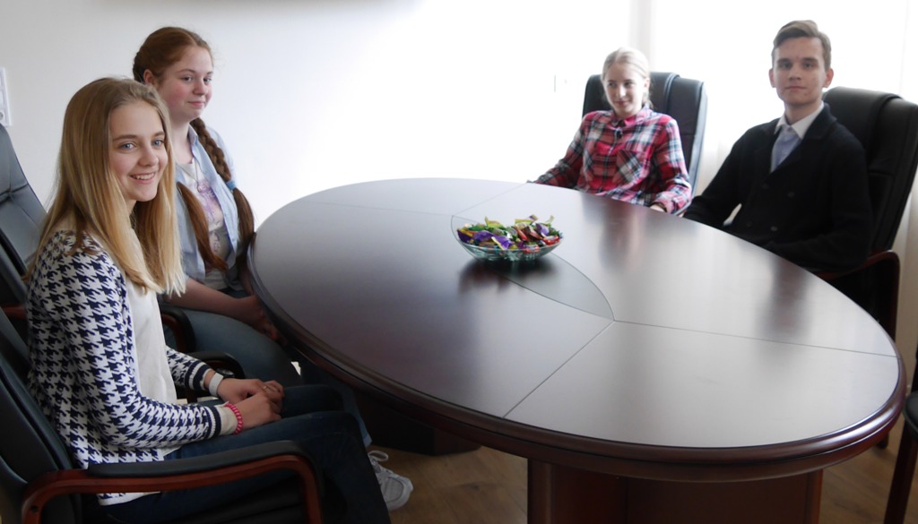 Ужгородські школярі вирішили з подвійною користю відзначити День Землі