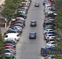 Паркування в центрі Ужгорода – знову офіційно платне