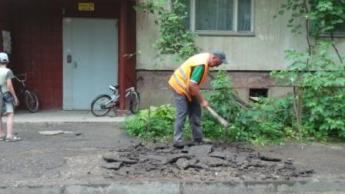 Асфальтування “внутрішньокварталок” в Ужгороді стає пріоритетним