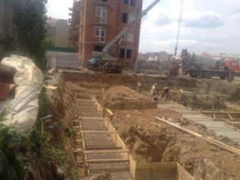 Стадіон «Автомобіліст» врятують від забудовника