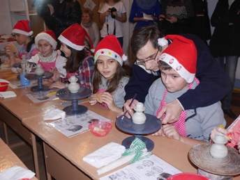 В ужгородській школі за сприяння Словаччини почав працювати гончарний центр арт-терапії