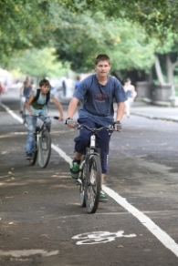 В Ужгороді відкрили “пілотну” велодоріжку