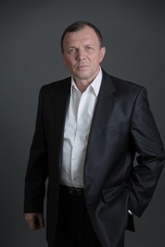 З ПЕРШИХ УСТ «Я НЕ СТАВ ІНШИМ. АЛЕ КОЛИ ЙДЕТЬСЯ ПРО РОБОТУ, ОДНОЗНАЧНО ТЕПЕР Є БІЛЬШ ВИМОГЛИВИМ», — каже міський голова Ужгорода Віктор Погорєлов