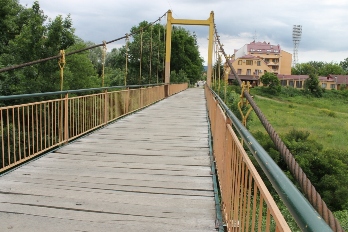 Ужгородський підвісний міст – з обновками