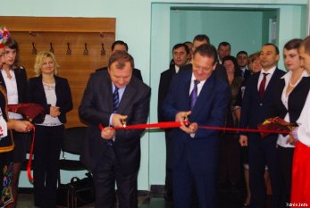 В Ужгороді урочисто відкрито приміщення ЦНАПу