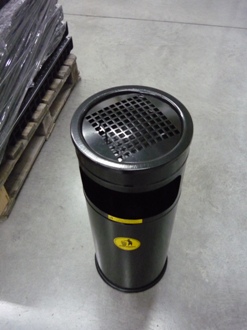 Урни для сміття мають бути біля кожного міського закладу та офісу