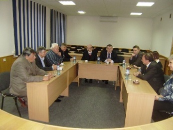 В Ужгороді відновлює роботу Рада Старійшин