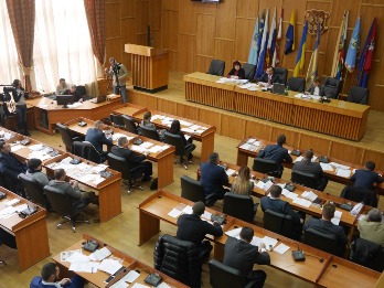 Наступного року під охороною буде вже більшість ужгородських шкіл, найкращих випускників заохочуватимуть фінансово