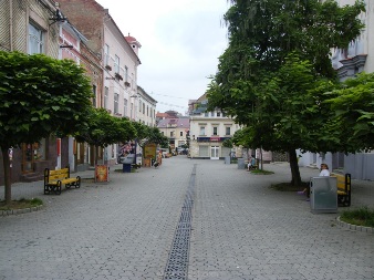 Прощання з катальпами