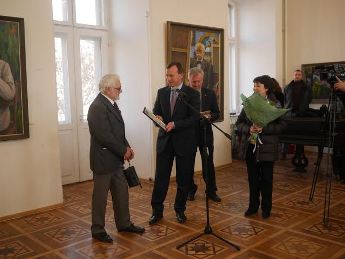 80 кращих полотен до свого 85-річчя представив Почесний громадянин Ужгорода, народний художник, академік Володимир Микита