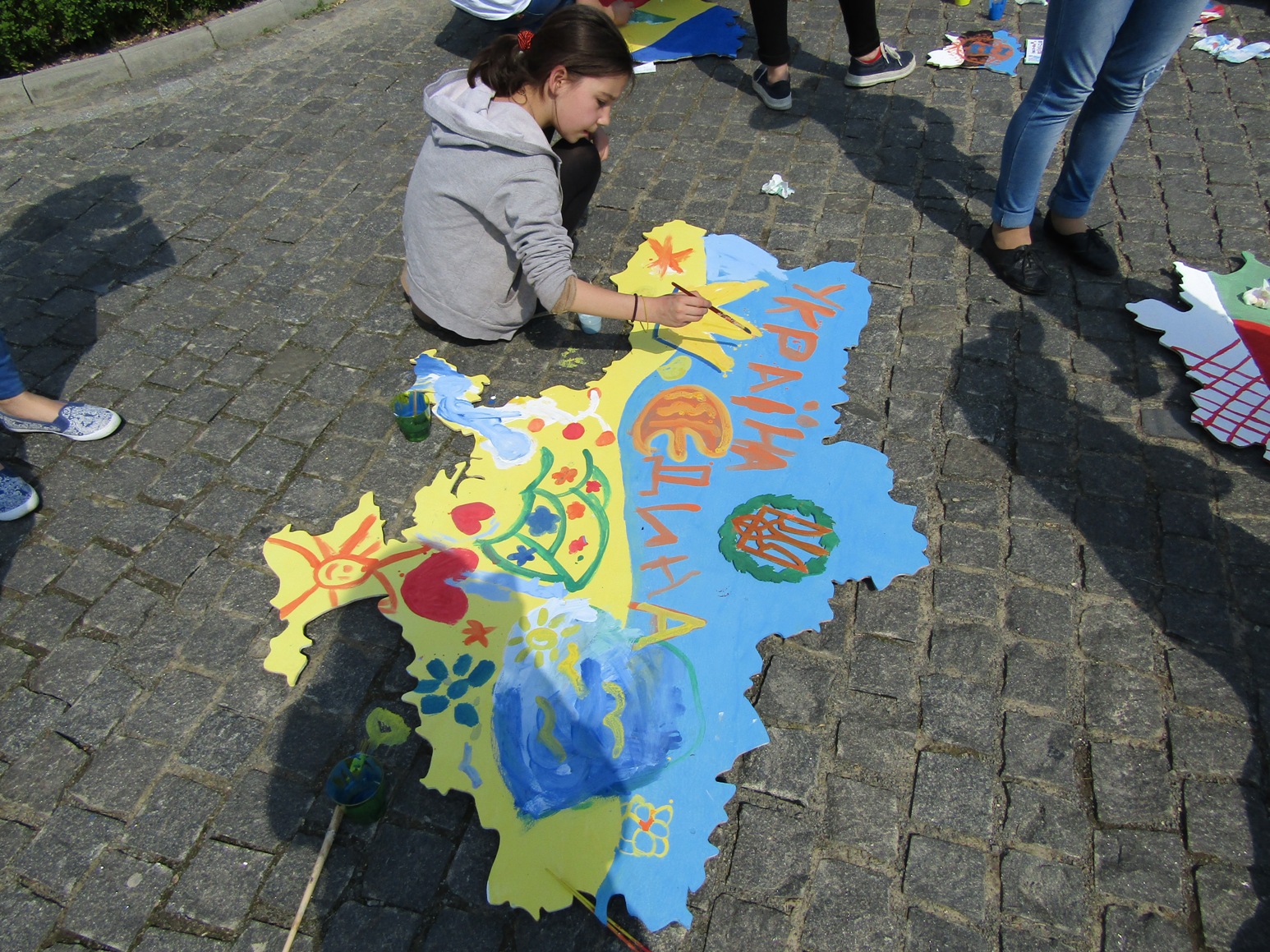 Ужгородські школярі склали з пазлів карту Європи