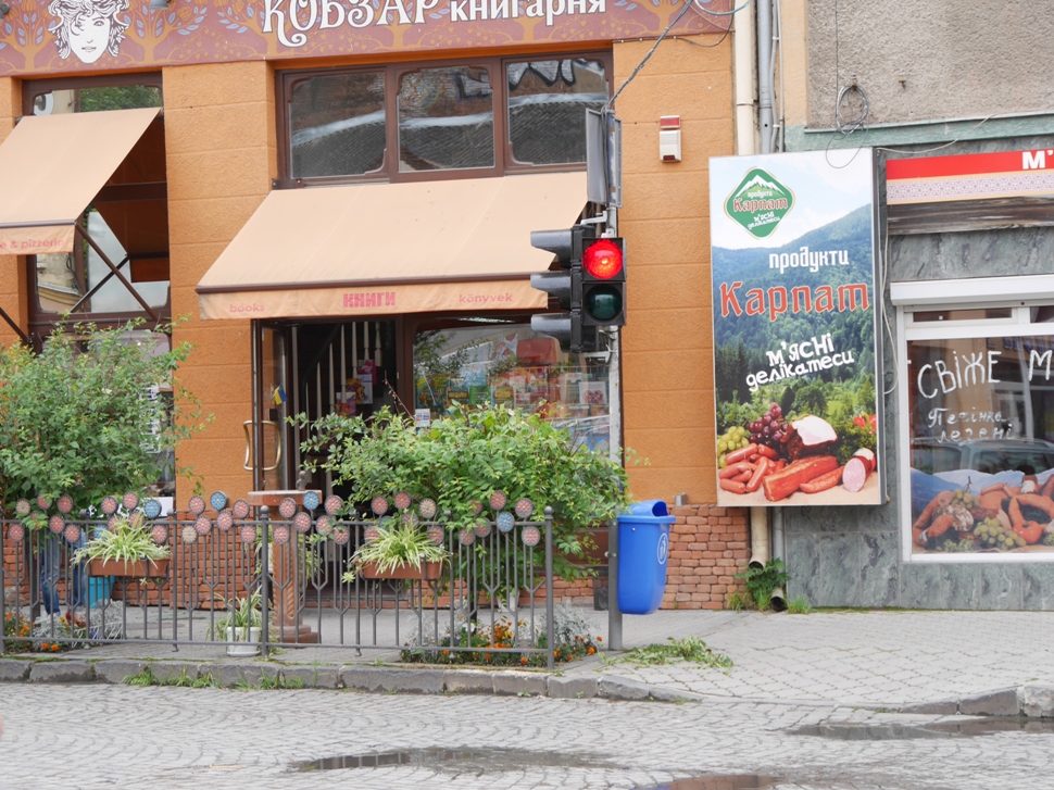 В центрі Ужгорода відновили два світлофори