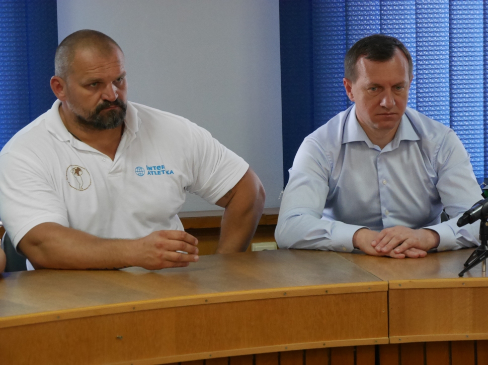 Найсильніша людина світу має бажання збудувати в Ужгороді спортзал