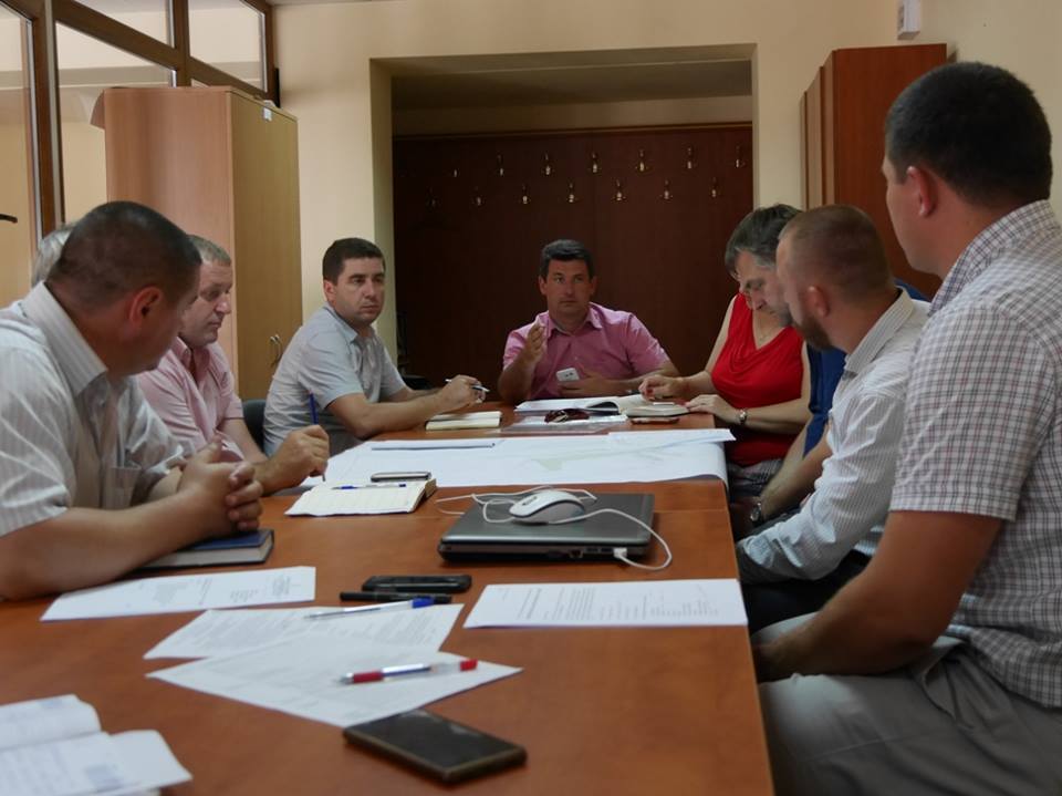 Особливості будівництва нових школи і дитсадка в Ужгороді обговорили профільні спеціалісти та проектанти